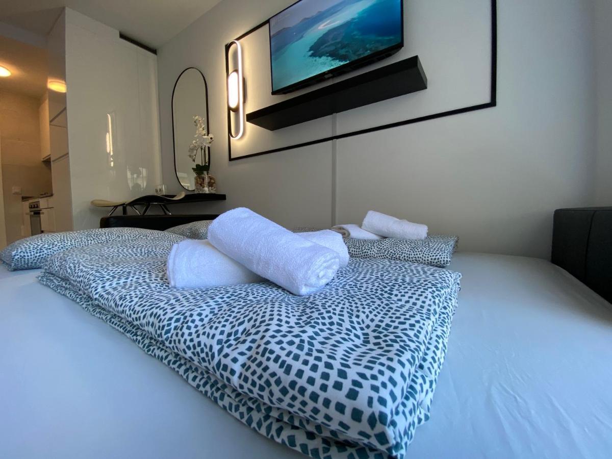 Modern Sea View Studio In Benal Beach Benalmadena Exterior photo
